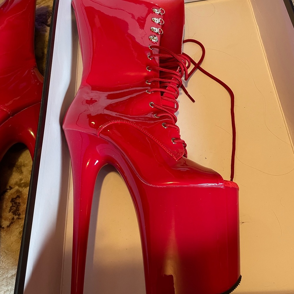 New pleaser stiletto boot